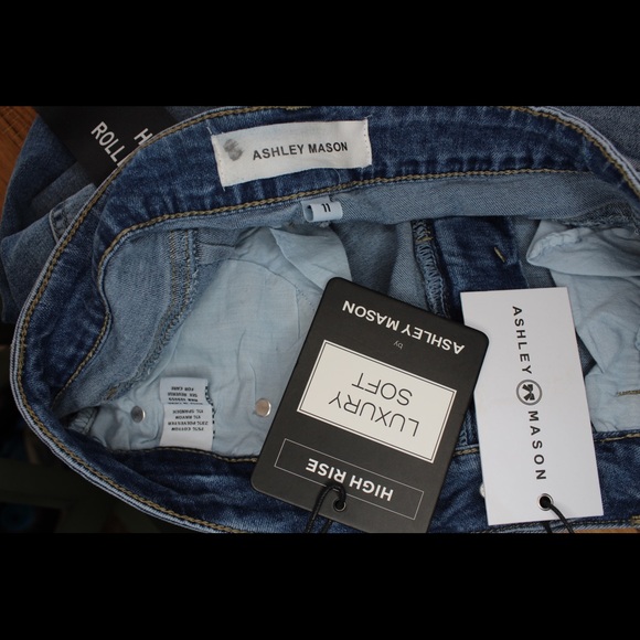 Ashley Mason High Rise Rolled Cropped Jeans 11 NWT - Picture 9 of 11
